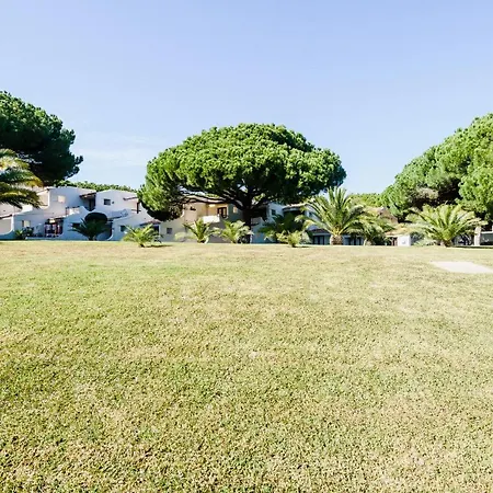 Aldeia Acoteias 奥霍斯德古阿